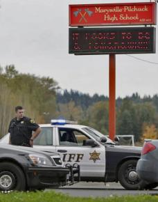 Police outside Marysville-Pilchuck High School